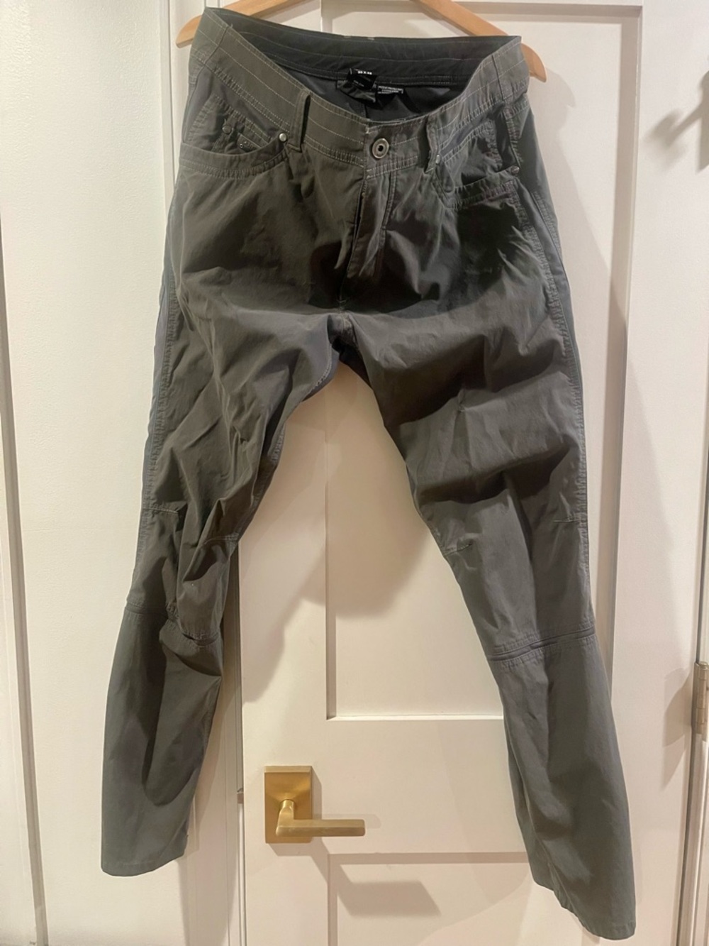 Men’s Kuhl Radikl klassic 35x32 Olive color pants